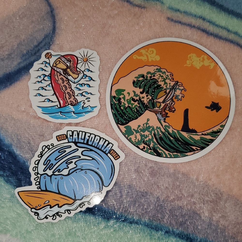 🌈FREE W/BUNDLE🌈 Set Of 3 Surf & Wave Themed Stickers